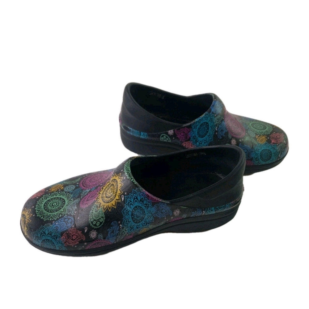 Crocs Women's Multicolor Patterned Clogs Size 8 - image 6